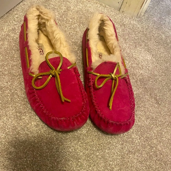 Ugg Mocassin Slippers - Picture 8 of 9